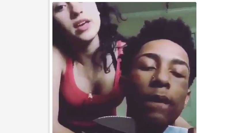 #LocuraEnVideo Una joven amenaza con un cuchillo a su novio y se vuelve viral | Redes