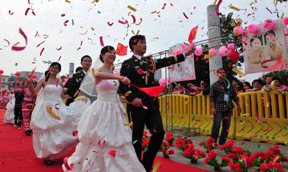Tras el casamiento de dos gemelos con dos gemelas, los cuatro debieron operarse para no confundirse | Curiosidades
