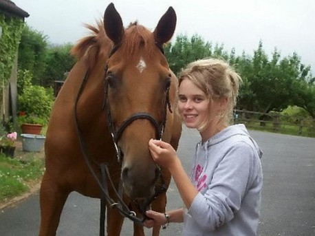 Joven británica sufre una anorexia tan severa que cree que puede "respirar calorías" | Internacionales