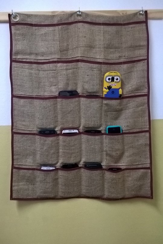 Una solución para que los alumnos no usen sus celulares en clase | Curiosidades