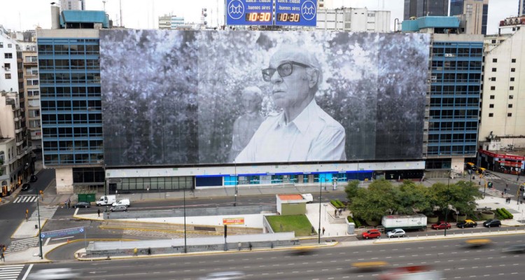 El Edificio del Plata fue subastado en más de 68 millones de dólares | Política