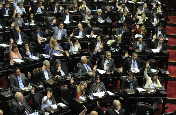 Diputados aprobó la devolución del IVA a jubilados y titulares de planes sociales | Política