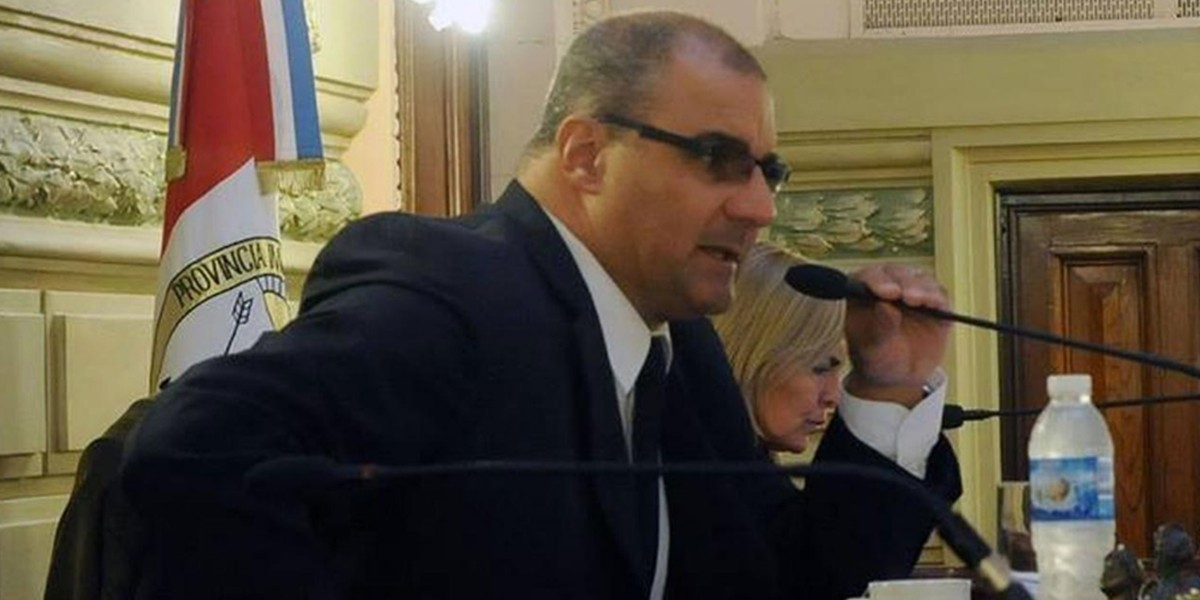 El ex diputado que trabaja como conductor de Uber y apoya a los taxistas | Actualidad