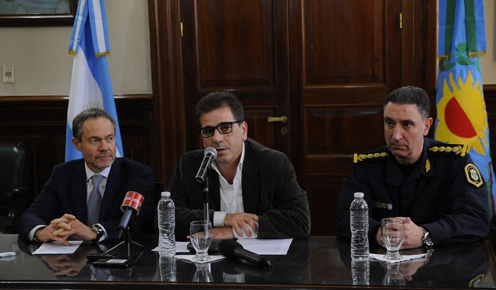 Ascenderán a los policías que no aceptaron coimas de López | Política