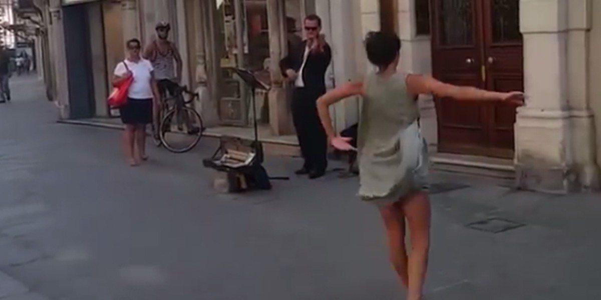 El improvisado baile de una adolescente palestina que sorprendió a todos | Redes