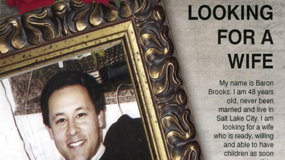 Un hombre puso un aviso en el diario para buscarle esposa a su hijo de 48 años | Curiosidades