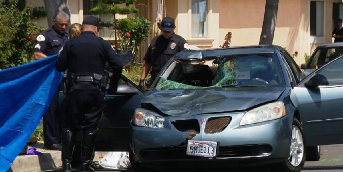 Lo atropelló y manejó casi dos kilómetros con el cuerpo en el parabrisas | Internacionales