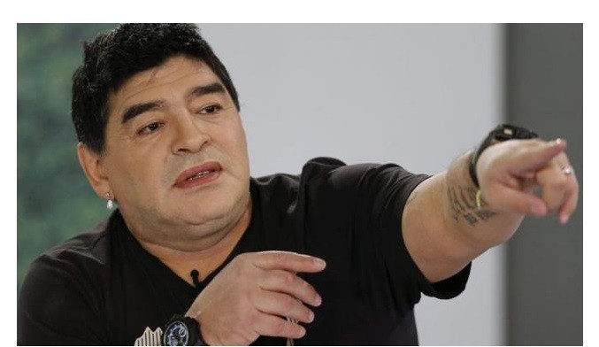 Tras la eliminación en los Juegos Olímpicos, Maradona dijo que "hay que rogarle a Messi que vuelva" | Deportes