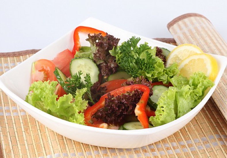 Proyecto en Italia para castigar con cárcel a padres que impongan dieta vegana a sus hijos | Internacionales