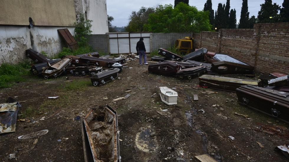 Córdoba: Denuncian que empleados de un cementerio venden cadáveres | Actualidad