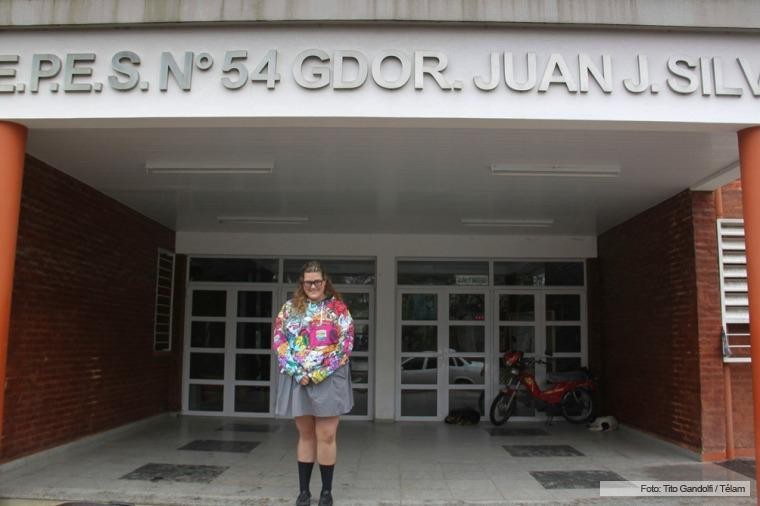Rechazan por "gordita" a una alumna que quiere ser candidata a Reina de la Primavera | Actualidad