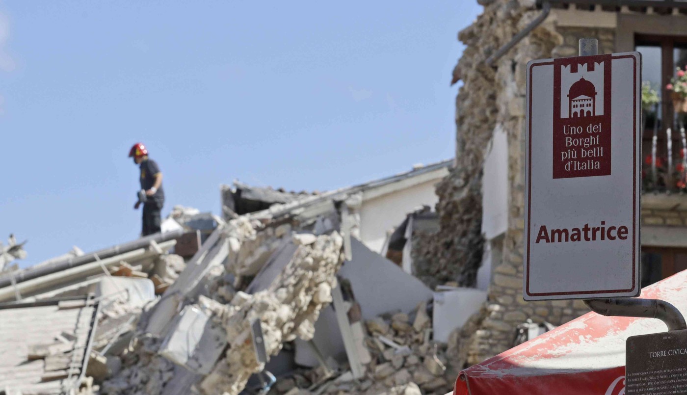 Ya son 295 los muertos por el terremoto en Italia y siguen buscando desaparecidos | Internacionales