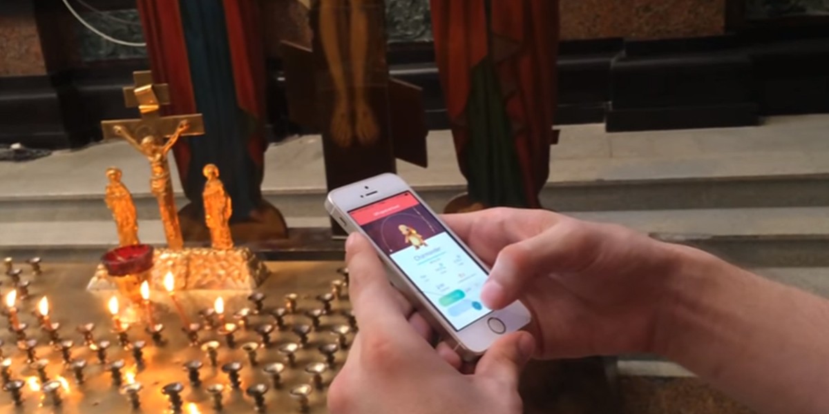 Lo arrestaron por buscar pokemones en una iglesia | Internacionales