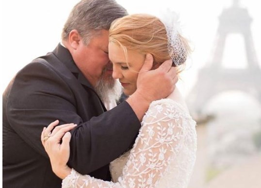 Murió cuando bailaba el vals en la boda de su hija | Internacionales