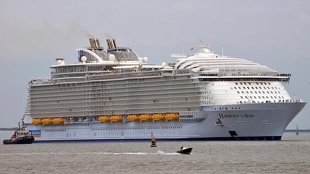 Una mujer murió durante un simulacro de seguridad en el crucero más grande del mundo | Internacionales