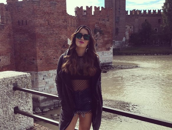 El descuido hot de Lali Espósito en Italia | Espectáculos