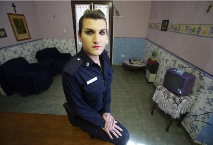 La historia de la primera oficial travesti de la Policía Bonaerense | Actualidad