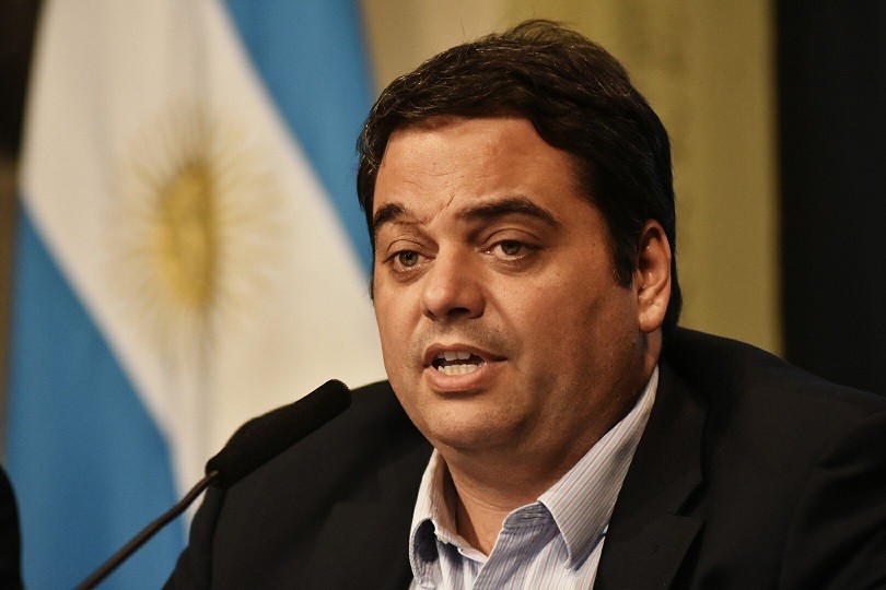 Triaca: "Muchos de los que avalan la ley de Emergencia Social se fueron del Gobierno sin reconocer la pobreza" | Política