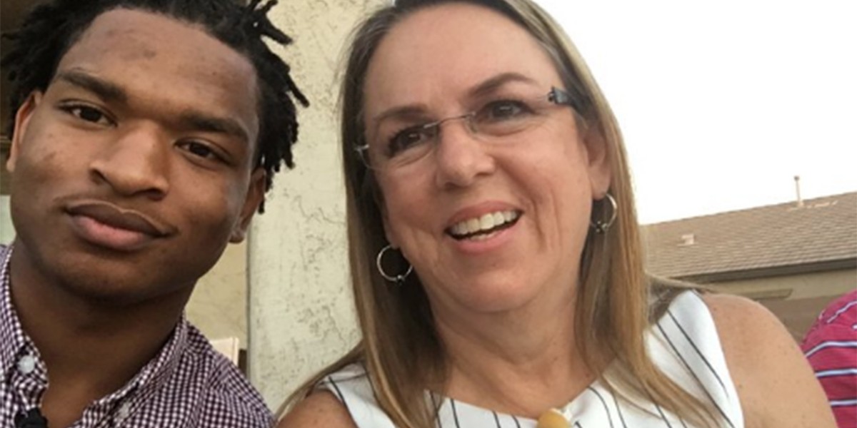 Una abuela envió por error un mensaje a un adolescente y pasó algo inesperado | Redes