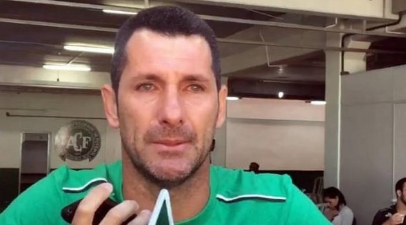 El arquero que no viajó a Colombia anunció que se retira del fútbol | Deportes