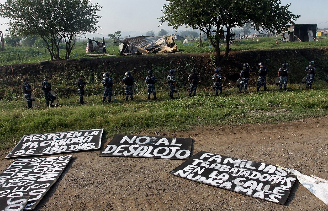 Diputados bonaerenses aprobaron la suspensión de desalojos de villas y asentamientos | Política