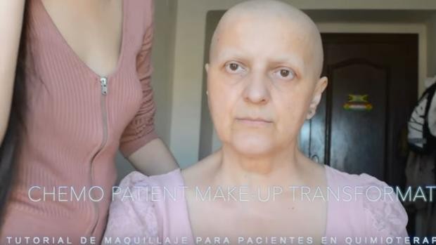 El conmovedor cambio de imagen que una hija le regaló a su madre enferma de cáncer | Curiosidades