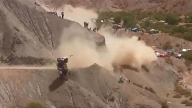 El impactante y milagroso vuelco de Carlos Sainz en el Rally Dakar | Deportes