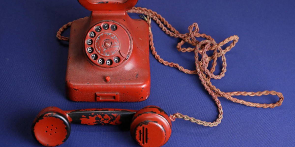 El teléfono personal de Hitler fue vendido por 243.000 dólares | Internacionales