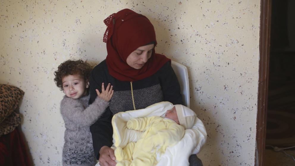 La lucha por quedar embarazada con "semen de contrabando" | Internacionales