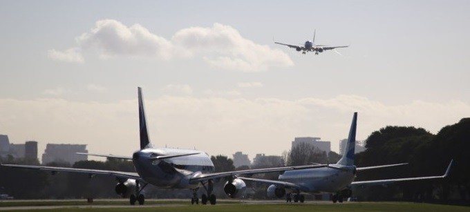 El Gobierno otorgó 41 rutas aéreas a tres empresas low cost | Política