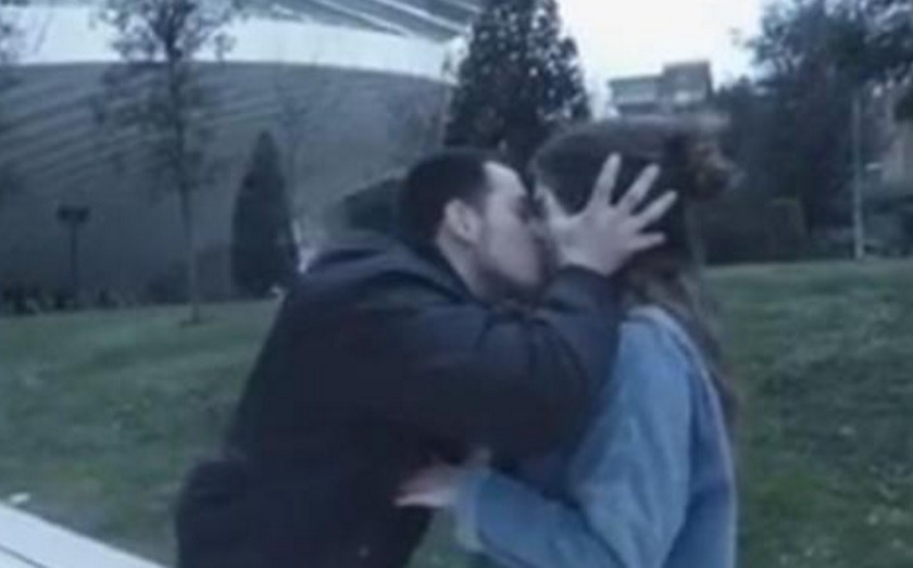 Condenaron a un youtuber que besaba a mujeres sin su consentimiento | Redes