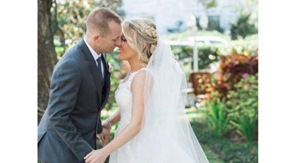 La historia de la mujer que se casó con el médico que la atendió cuando su ex pareja la apuñaló 32 veces | Curiosidades