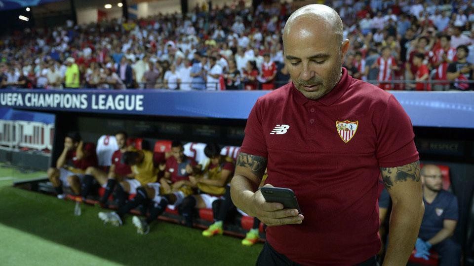 Directivo del Servilla afirmó que la hinchada está "irritada" por las negociaciones entre Sampaoli y la AFA | Deportes