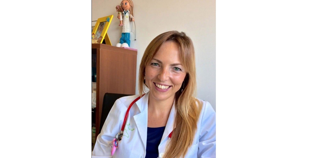 Se hace viral la pelea entre una pediatra y una mamá "antivacunas" | Redes