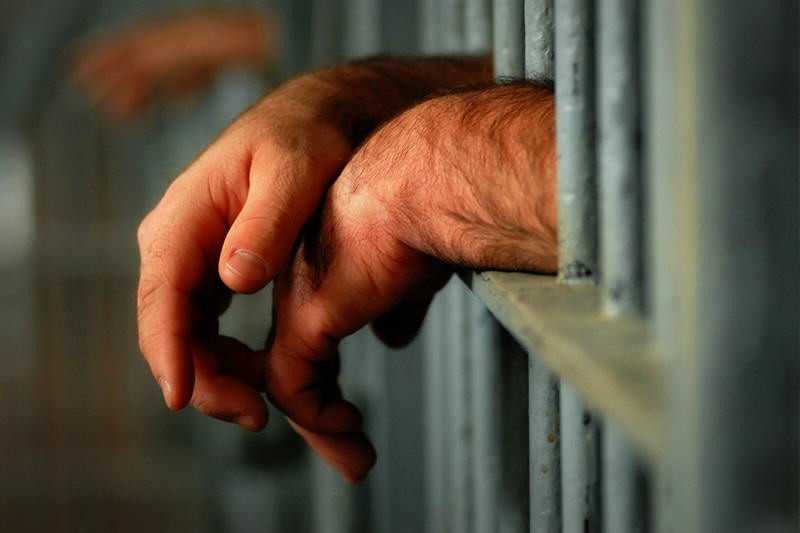 Gobernador de Mendoza anunció un proyecto para "obligar" a los presos a trabajar | Política