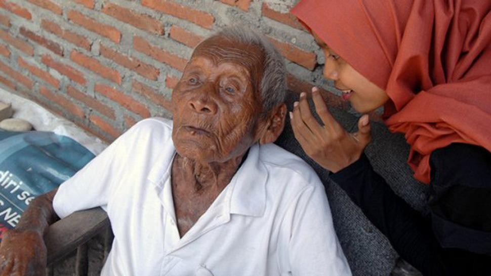 En Indonesia aseguran que murió el hombre más viejo del mundo: tenía 146 años | Curiosidades