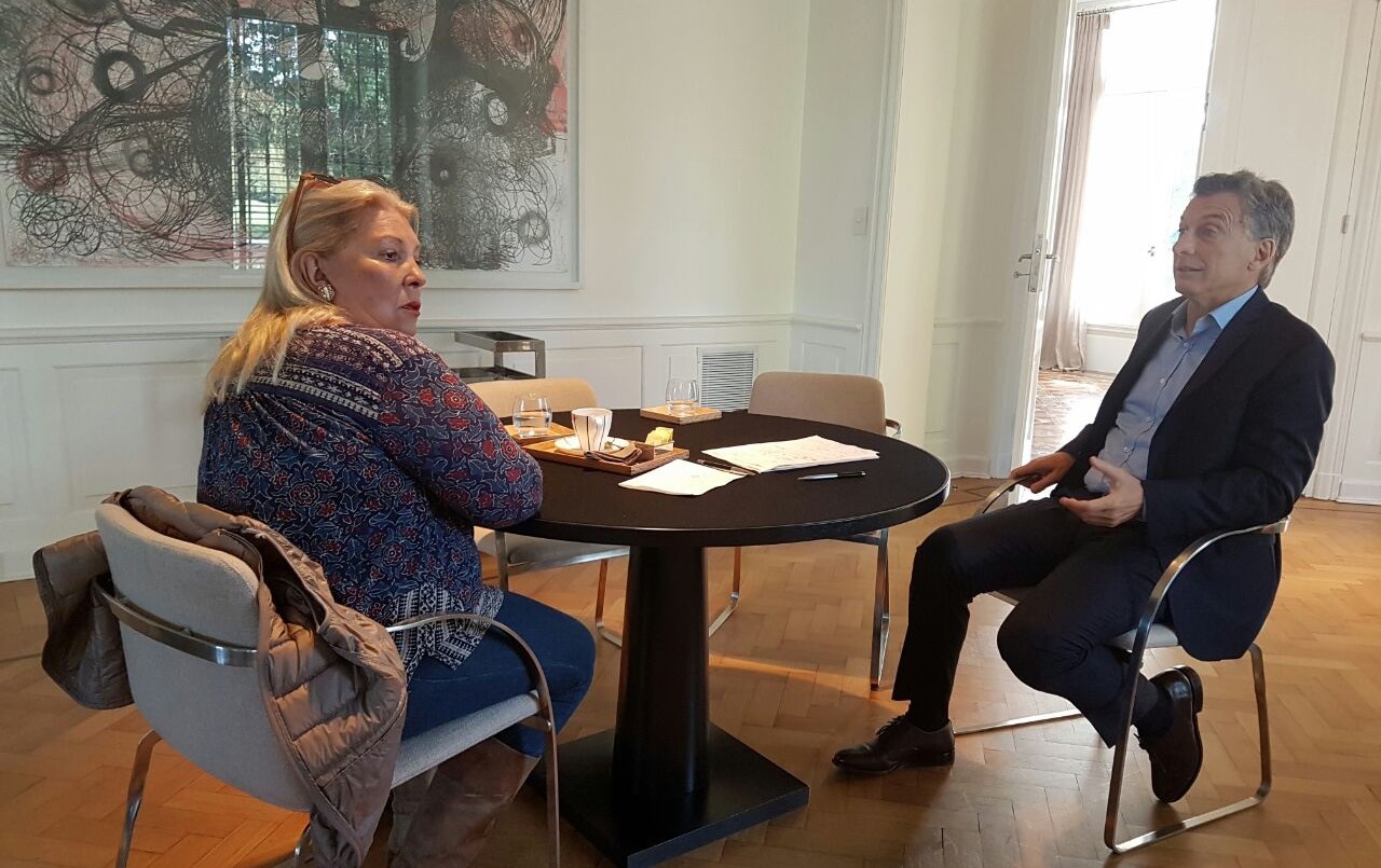 Carrió: "Macri está haciendo un esfuerzo sobrehumano para despegar a su familia de todos los negocios con el Estado" | Política