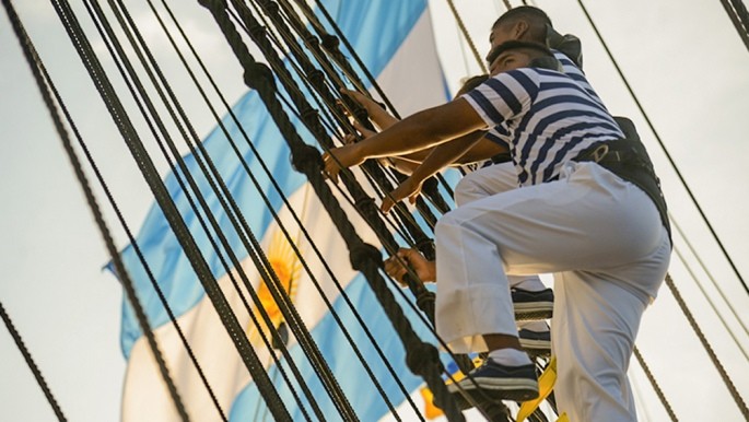 La Fragata Libertad llegó a Miami en el marco de los festejos por la "Semana Argentina" | Política