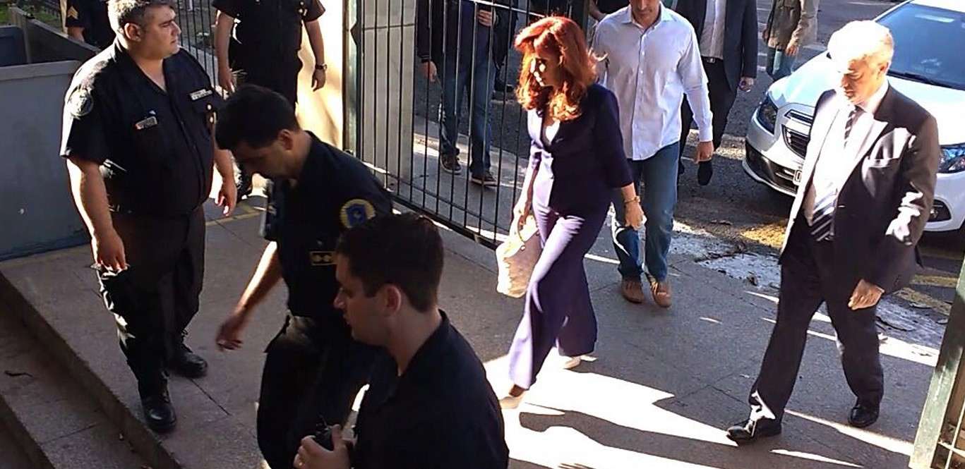 Fiscal pidió la indagatoria a Cristina Fernández en la causa por supuesto lavado de dinero | Política