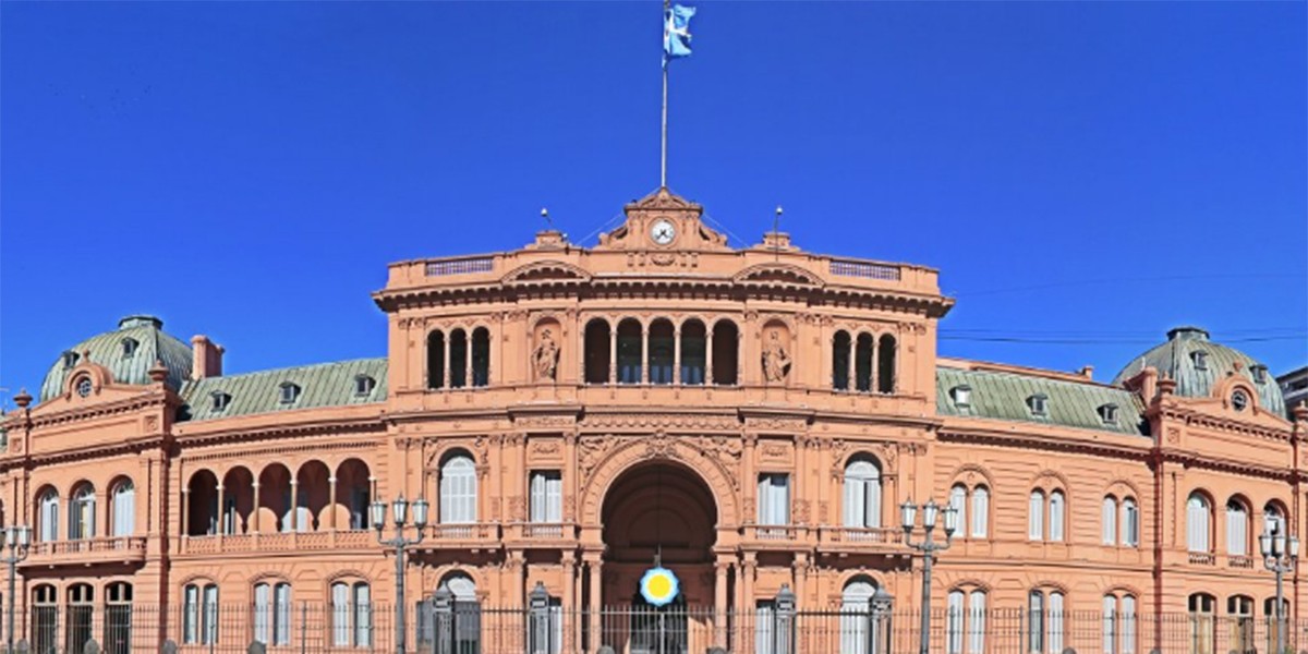 El Gobierno defendió la colocación de deuda a 100 años: “El mundo confía en nosotros” | Política