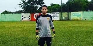 Murió un arquero tras recibir un pelotazo en el estómago | Deportes