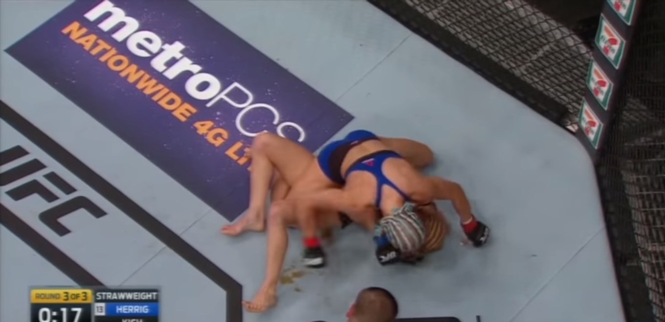 El  accidente escatológico de una luchadora de UFC en plena pelea | Deportes