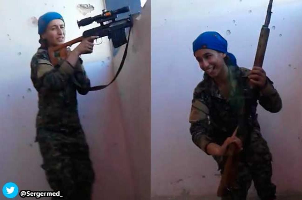 Video escalofriante: la francotiradora que se salvó por centímetros de morir de un balazo en la cabeza | Internacionales