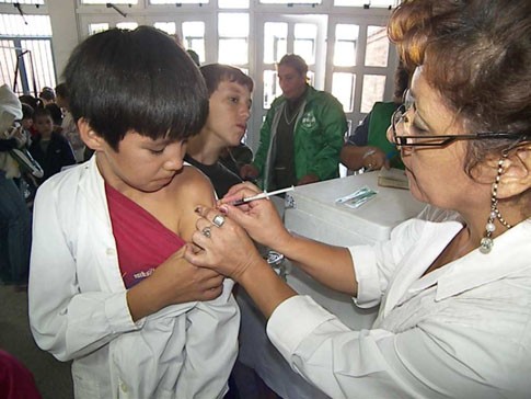 Infectólogos rechazan proyecto de ley que procura terminar con la obligatoriedad de las vacunas | Actualidad