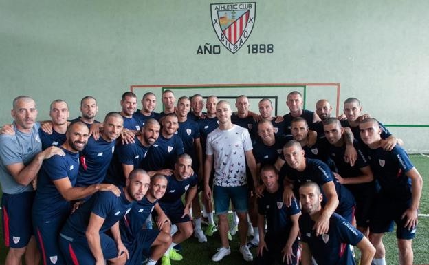 Los jugadores del Athletic Bilbao se raparon en apoyo a un compañero que tiene cáncer | Deportes