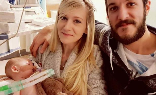 Los padres de Charlie Gard quieren que el bebé pase "sus últimos momentos" fuera del hospital | Internacionales