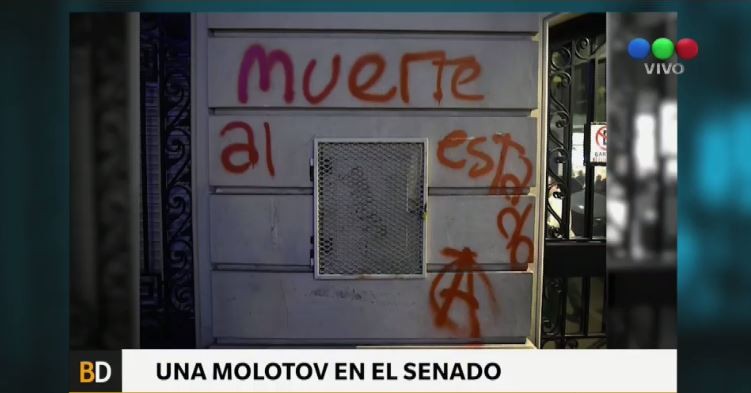 Marcha por Santiago Maldonado: ataque anarquista al Senado bonaerense | Política