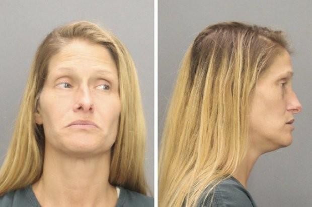 Se drogó con heroína y dejó morir sola en el auto a su hija de 2 años | Internacionales