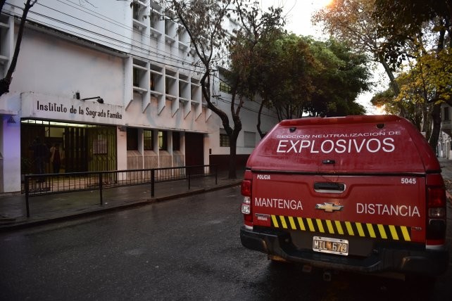 Detuvieron a cuatro padres por falsas amenazas de bomba a escuelas, presuntamente hechas por sus hijos | Actualidad