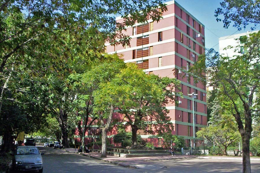 Aprobaron la venta de tierras y la construcción de torres en el barrio de La Boca | Política